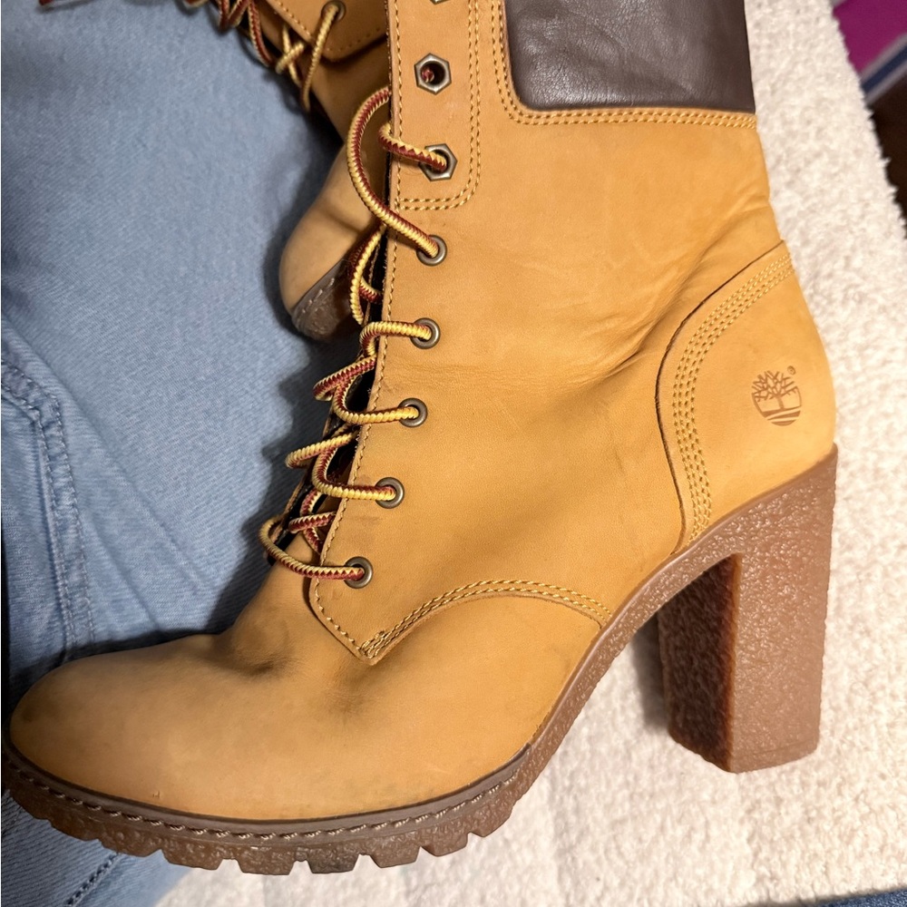 Timberland Women's Tan Heeled Boots